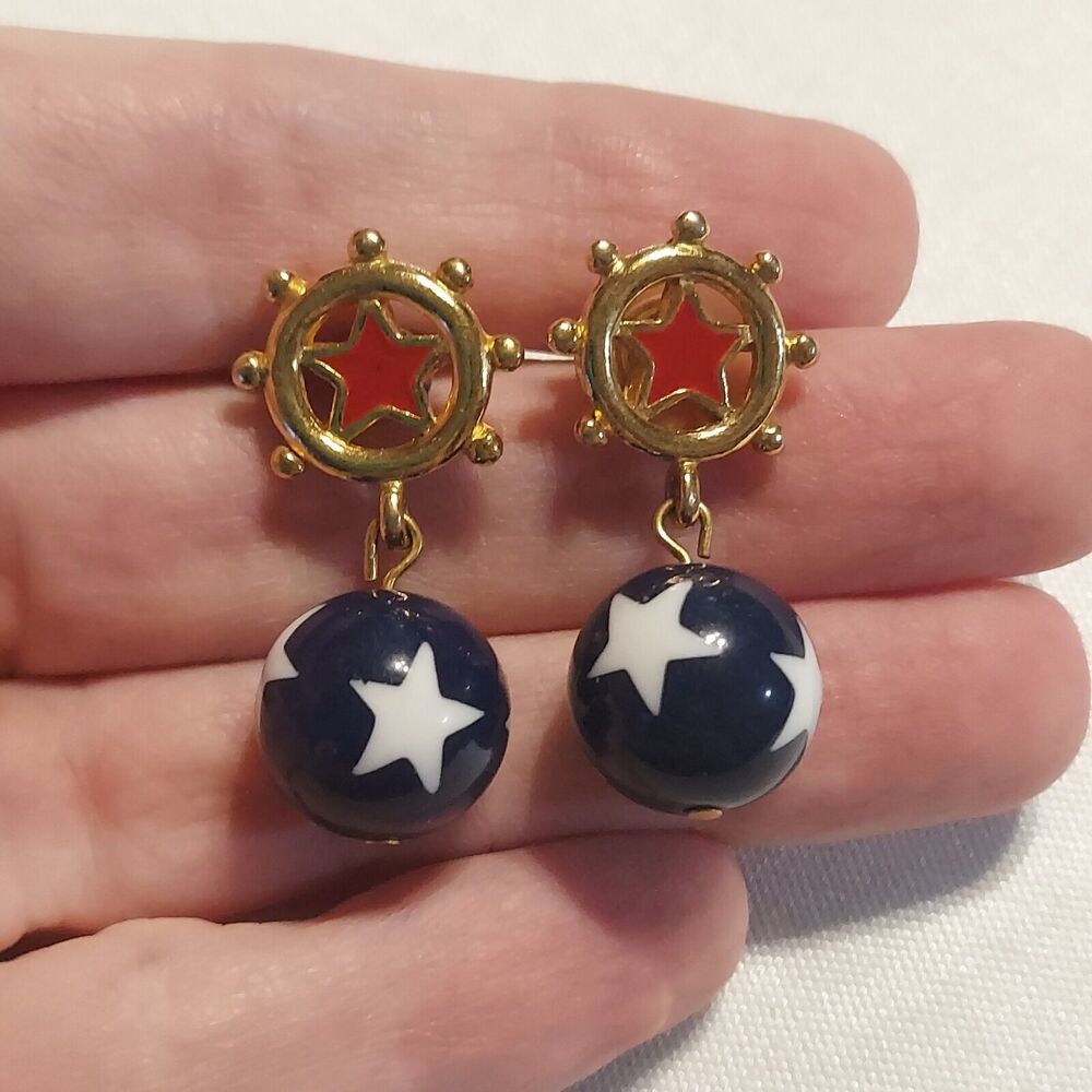 Vintage Avon Red Blue Star Ships Wheel Nautical Dangle Pierced Earrings - Picture 1 of 4